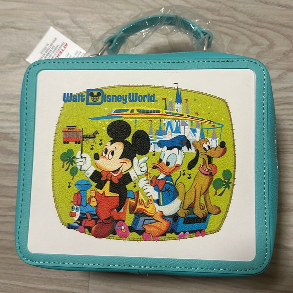 NWT Walt Disney World Vintage Lunch box bag